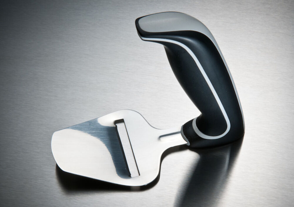 Osthyvel ergonomisk med uppvinklat handtag