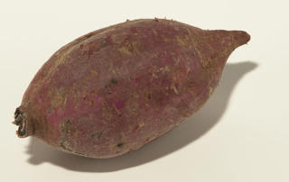 Sötpotatis lila tvättad