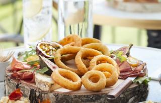 Lökringar hela ölpanerade