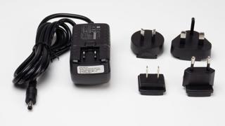 Batteriladdare 24V inkl. 4 adapter