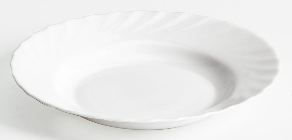 Trianon tallrik djup opalglas Ø22,5cm