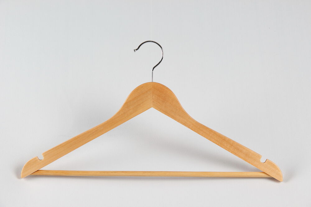 Klädhängare med stång natur