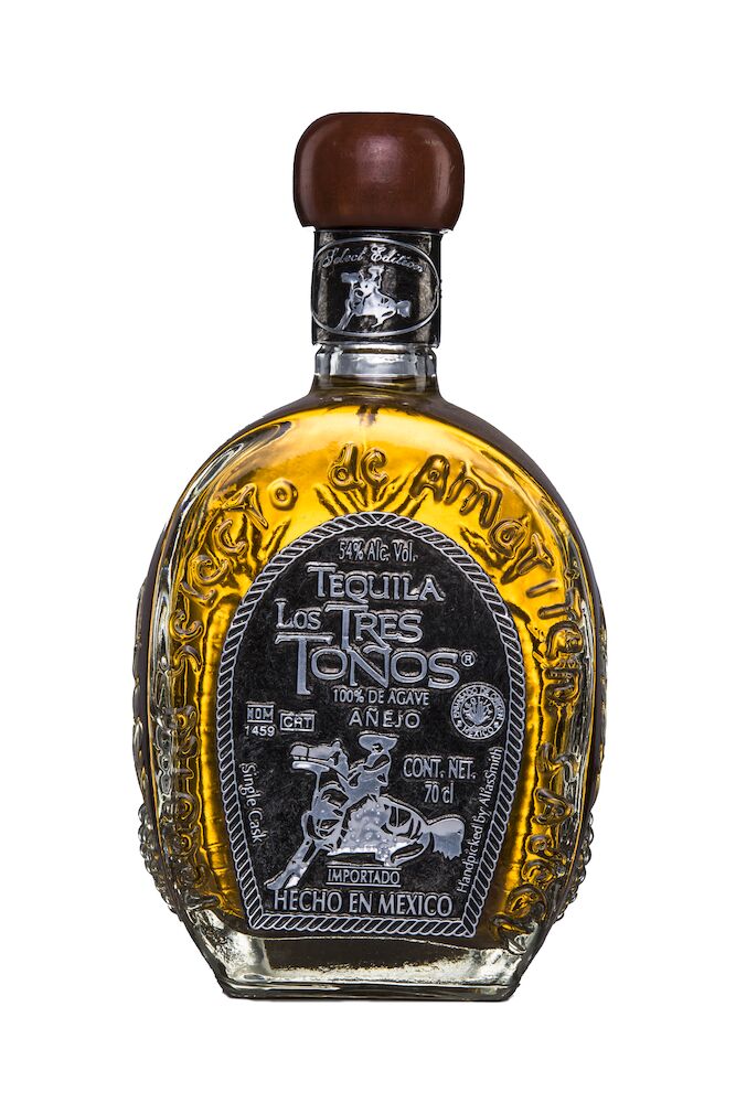 Los Tres Toños Tequila Añejo 100 % Agave