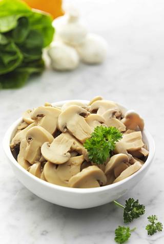 Champinjoner skivade